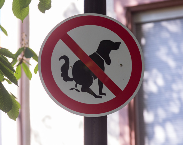Panneau en Allemagne interdisant les déchets pour chiens dans la rue
 - Photo, image