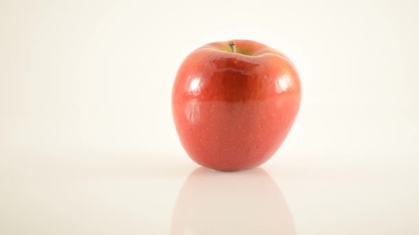 Akrilik beyaz - dolly sağ karşı caz elma döndürme - Video, Çekim