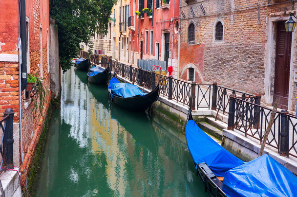 Venice narrow canal with gondolas, Italy. Venice street canal wi - Zdjęcie, obraz