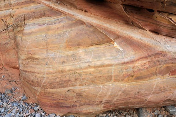 Rock w paski-Valley of Fire State Park, Nevada - Zdjęcie, obraz