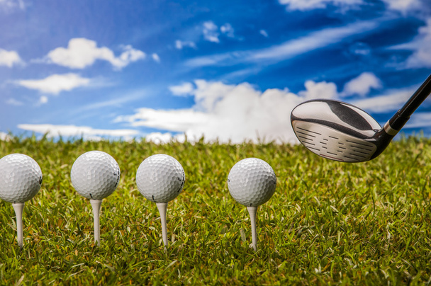 Cosas de golf profesional con hierba
 - Foto, Imagen