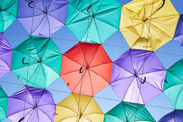 episódicos paraguas colorido fondo
 - Foto, Imagen