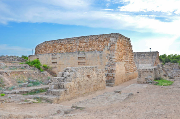 Bewaarde ruïnes van de oude Romeinse stad Salamis gelegen in de buurt van Cypriotische Famagusta, Noord-Cyprus. Spectaculaire archeologische vindplaats is een populaire attractie - Foto, afbeelding