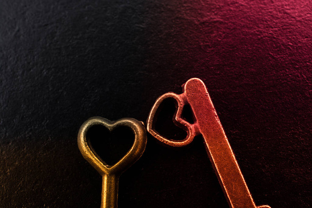 Claves de metal de estilo retro como concepto de amor
 - Foto, imagen