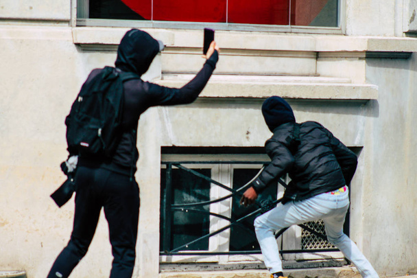 Riot we Francji - Zdjęcie, obraz
