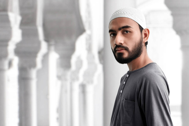 Portrait of asian muslim man - Фото, изображение