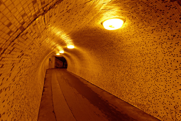 пешеходный туннель
 - Фото, изображение