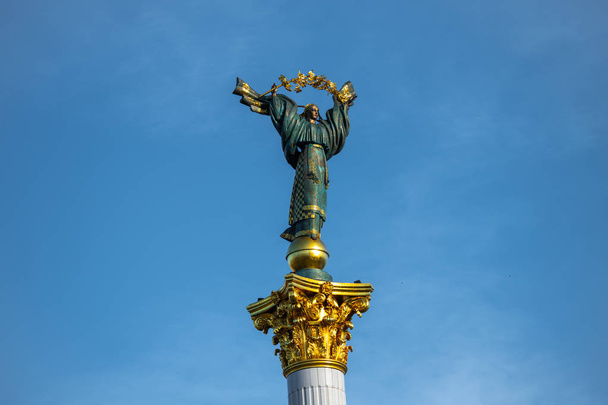 Пам'ятник незалежності Київ Україна Європа туризм місто пейзаж - Фото, зображення