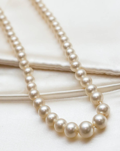 Pearl necklace heirloom jewelry close up detail - Φωτογραφία, εικόνα