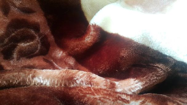 カラフルな柔らかい毛布のクローズアップマクロビュー - 写真・画像