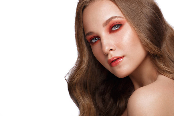 Beautiful fresh girl with perfect skin, bright red make up. Beauty face. - 写真・画像