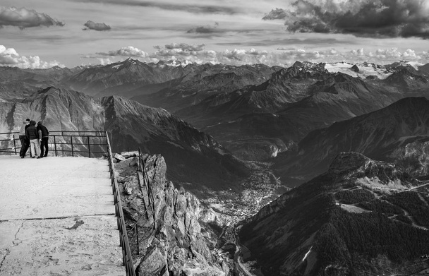 Vallée d'Aoste vue depuis le refuge de Turin, Italie
. - Photo, image