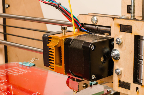 Современный макрос для печати 3D-принтеров - Фото, изображение