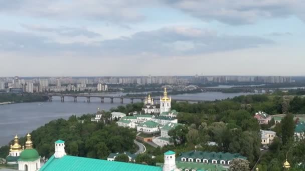 vista di Kiev Pechersk Lavra - Filmati, video