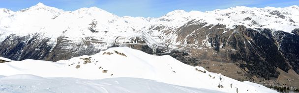 Näkymä Gotthard-vuorelle Sveitsin alpeilla
 - Valokuva, kuva