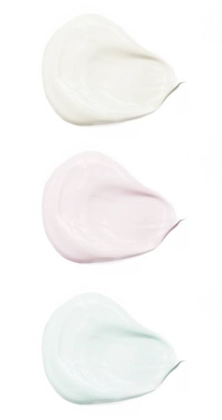 Образцы крема для лица на белом фоне
 - Фото, изображение