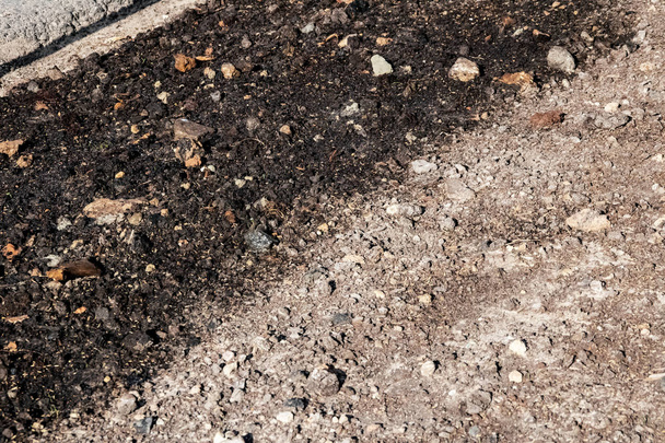 Куча серого песка вблизи, задний план
 - Фото, изображение