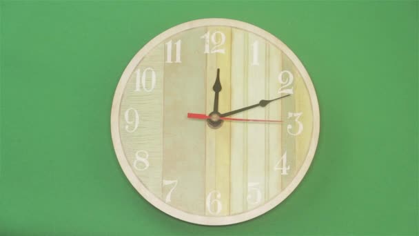 reloj que musestra recrido de las agujas que marcan una hora de tiempo en solo de ez segundos - 映像、動画