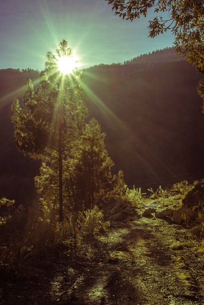 Coucher de soleil en himalaya - Belle soirée en montagne
 - - Photo, image