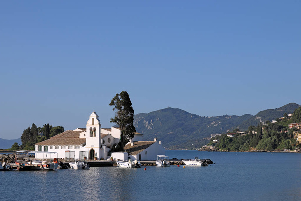 Klasztor Vlacherna Pontikonisi Korfu Wyspa Grecja krajobraz - Zdjęcie, obraz
