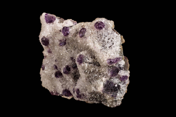 макро-мінеральний фтористий камінь на чорному фоні
 - Фото, зображення