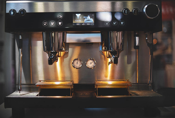 Professional industrial coffee machine in a bar - Foto, immagini