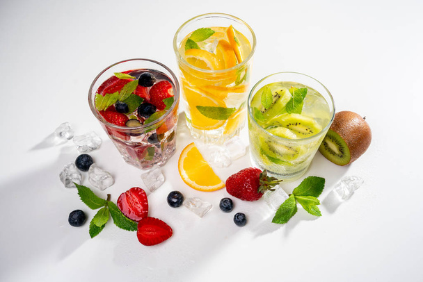 detox smoothies of fresh fruits and vegetables - Foto, Imagem