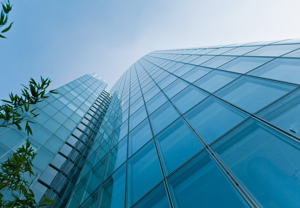 siluetas de cristal modernas de rascacielos. Edificio de negocios
 - Foto, Imagen