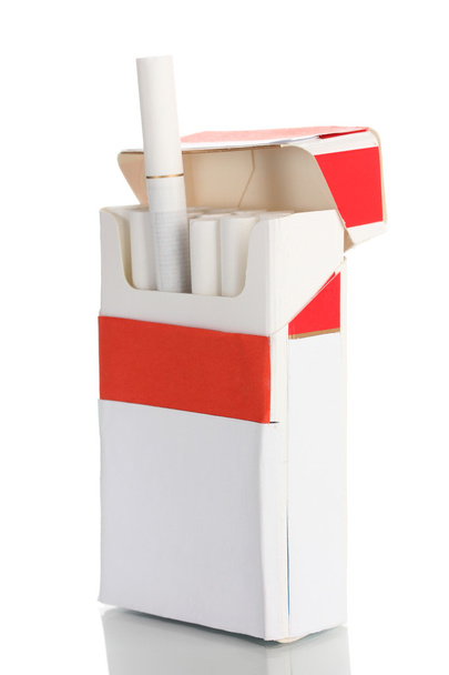 Caja de cigarrillos, aislada sobre un blanco
 - Foto, imagen