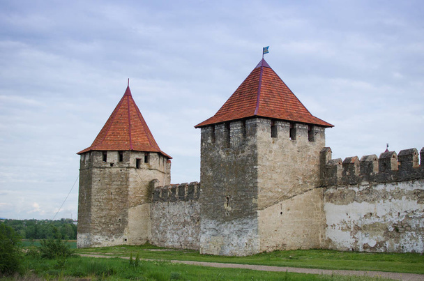 alte Festung am Fluss Dniester in der Stadt Bender, - Foto, Bild