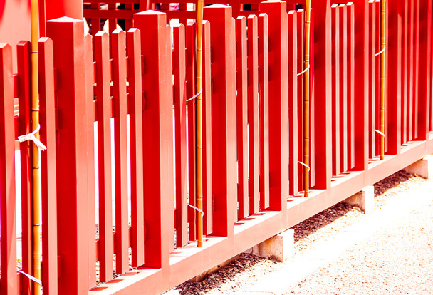 Roter Zaun. - Foto, Bild