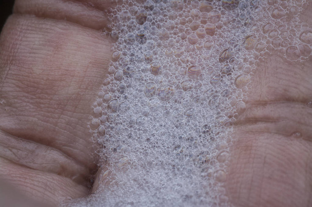 lavar a mão com água com sabão
 - Foto, Imagem