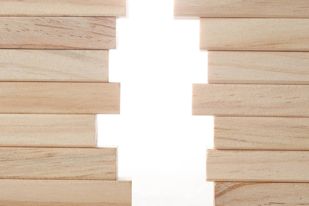 контраст дерев'яних блоків на білому тлі з простором для копіювання
 - Фото, зображення