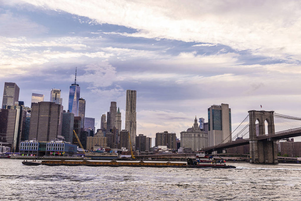 Skyline van wolkenkrabbers in Manhattan, New York City, Verenigde Staten - Foto, afbeelding