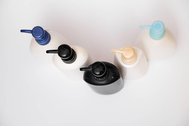 Beauty skin care shampoo bottle on white background - Φωτογραφία, εικόνα