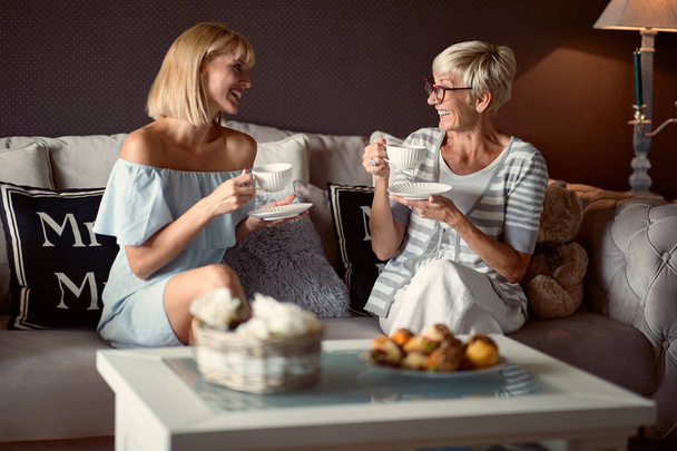 Coffee time with mother - Fotoğraf, Görsel