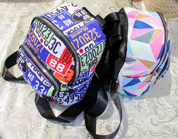 Fermuarlı okul için sırt çantaları - Fotoğraf, Görsel