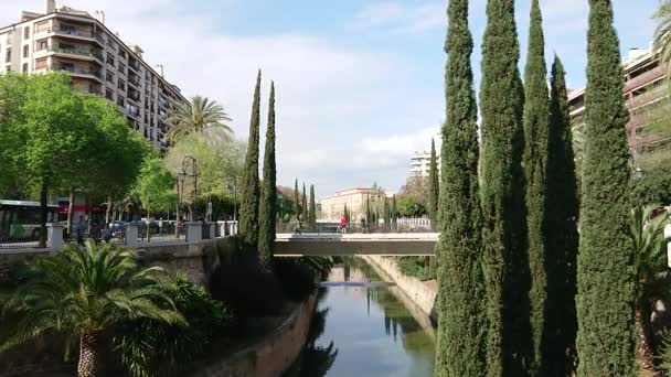 SA Riera, řeka v Palmě, Palma de Mallorca, Španělsko  - Záběry, video