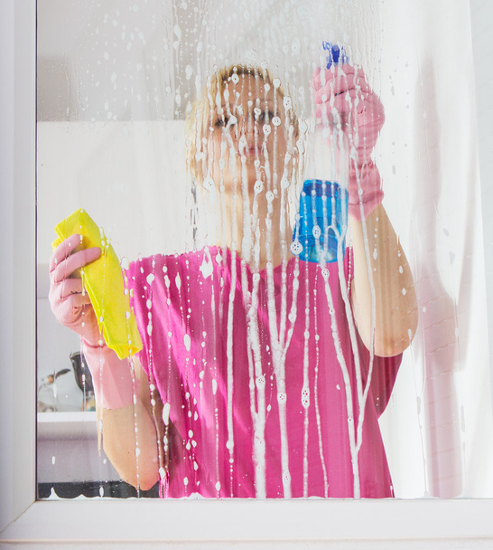 žena mytí skleněného okna - Fotografie, Obrázek