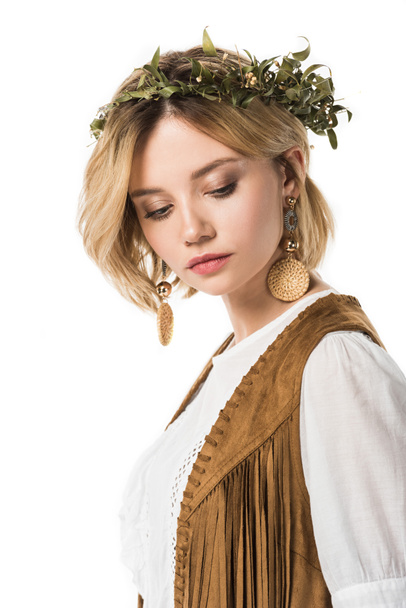 pretty hippie girl wearing earrings and wreath isolated on white - Foto, immagini