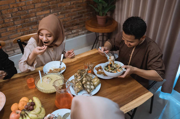 portrait happy family when breaking fast together - Foto, Imagem