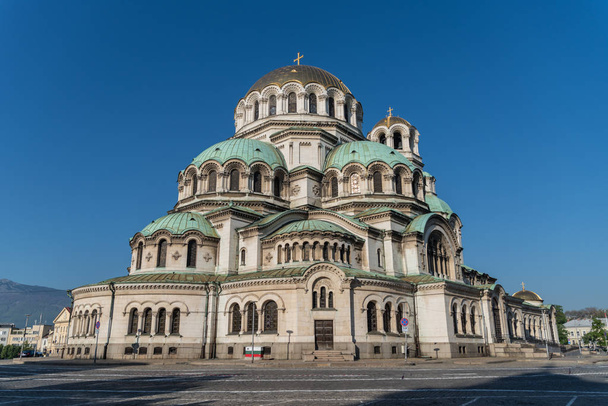 ブルガリア、ソフィアのダウンタウンにあるアレクサンドル・ネフスキー大聖堂 - 写真・画像
