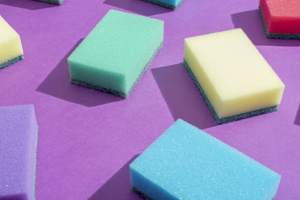 Multi-colored rectangular sponges for washing dishes - Foto, Bild