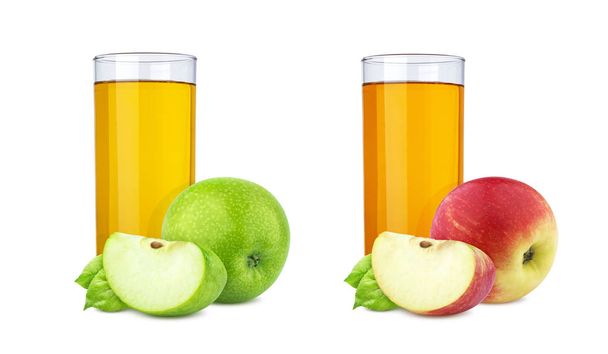 Pohár friss almalé és darab gyümölcs izolált fehér háttér Vágógörbe - Fotó, kép