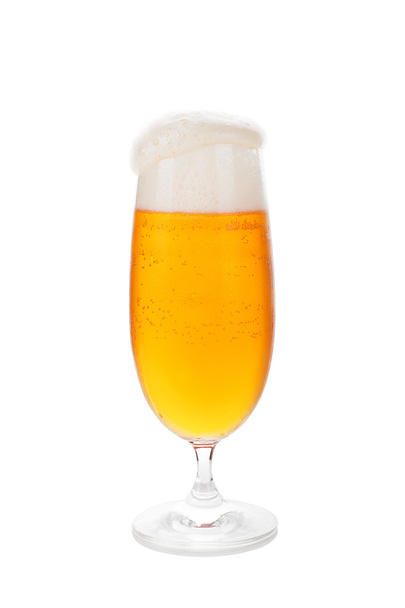 Full beer glass with foam. - Foto, imagen