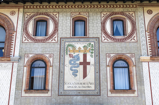 Milano, Sforzan linna, 03 / 28 / 2019: Scuola superiore d 'Arte Applicata all' Industria (High School of Arts applied in Industry), joka on käsityöläisten ja teollisuustuotannon asiantuntija vuodesta 1882
 - Valokuva, kuva