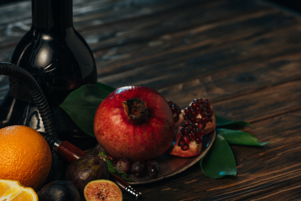 tasty exotic fruits with hookah on wooden surface - Fotografie, Obrázek