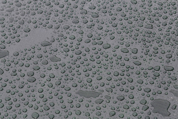 Grandes gotas de água em filme plástico após a chuva - Foto, Imagem