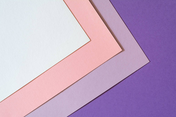 Fondo de papel multicolor con color coral de moda del año 2019. Fondo de papel colorido abstracto con luz suave color coral de moda
. - Foto, imagen