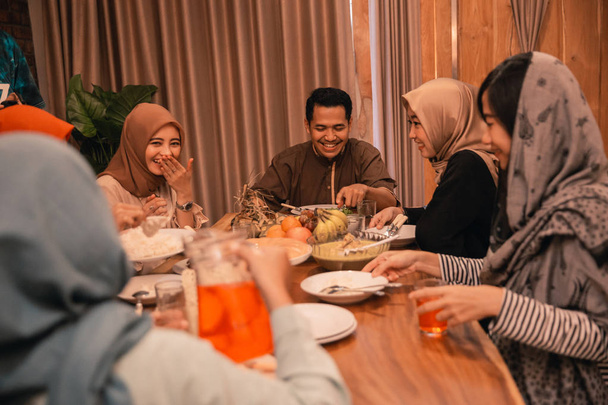 Moments together with family breaking their fast - Photo, image